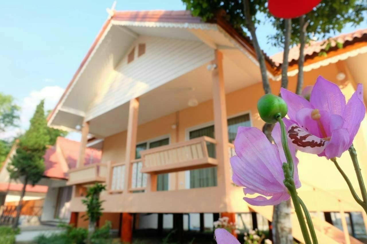 Baanpufa Resort Sai Yok Luaran gambar