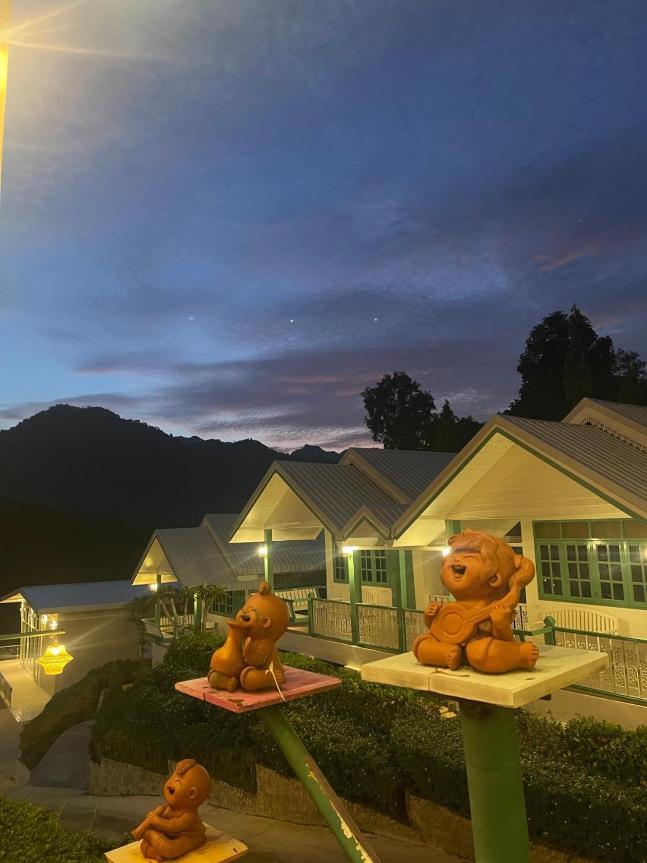 Baanpufa Resort Sai Yok Luaran gambar